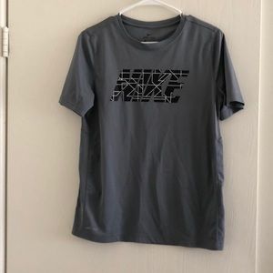 Nike boys shirt